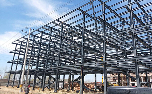 新区新区钢结构厂房屋面选材指南:确保性能与经济性的完美结合 新区新区钢结构厂房屋面选材指南:确保性能与经济性的完美结合