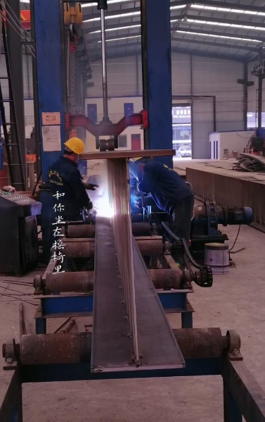 甘肃新区钢结构厂H型钢组立机